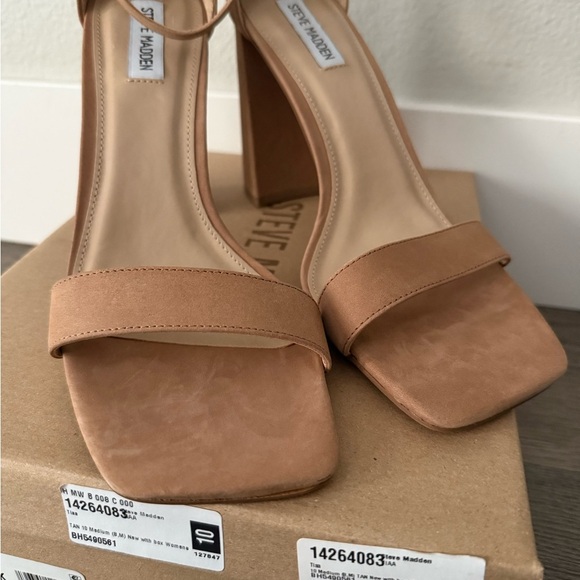 Steve Madden Tiaa Ankle Strap Block Heel Sandals - Size 10 - Camel Nubuck - NWB - Picture 7 of 13
